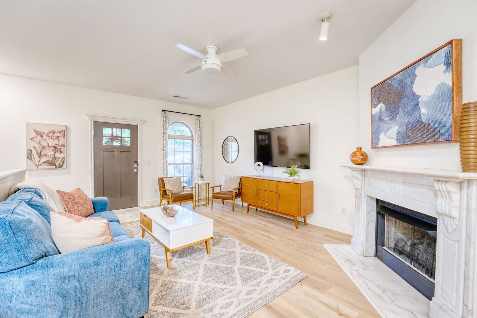 Building Photo - 1517 NW Bell Royal Ct