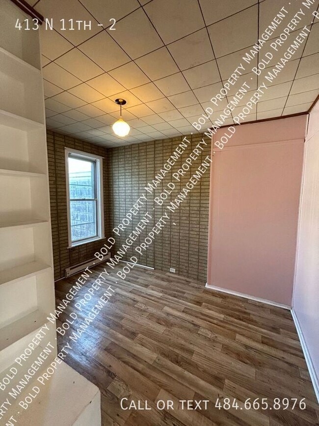 Building Photo - 413 N 11th-2