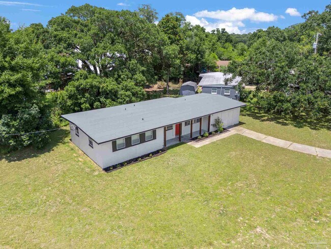 Building Photo - 8 Goodman Ln