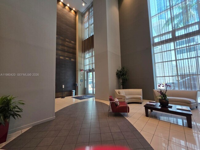 Building Photo - 300 S Biscayne Blvd