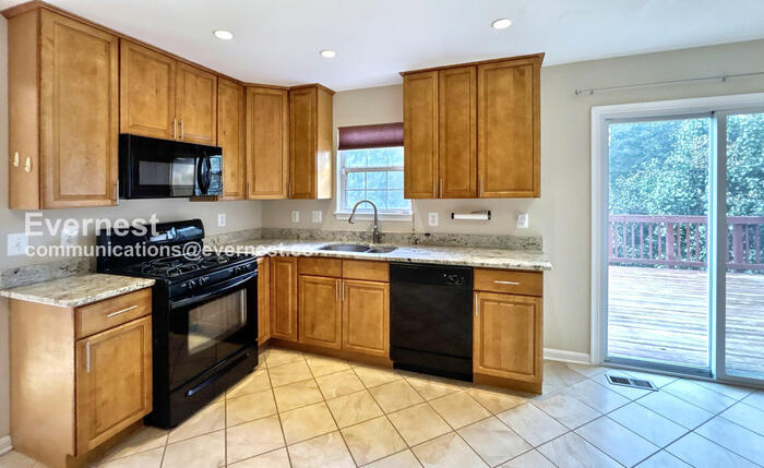 Building Photo - 4678 Pearson Dr