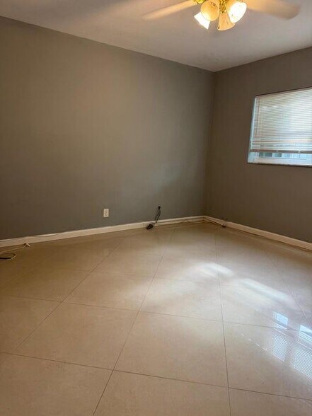 Building Photo - 11050 NW 36th St