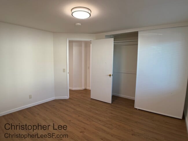 Building Photo - 2450 Ardee Ln