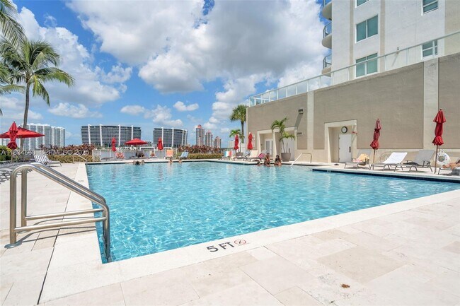 Building Photo - 18100 N Bay Rd