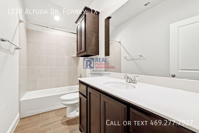 Building Photo - 1279 Altuda Dr