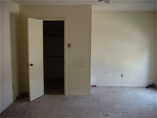 Building Photo - 19434 Lazy Valley Dr