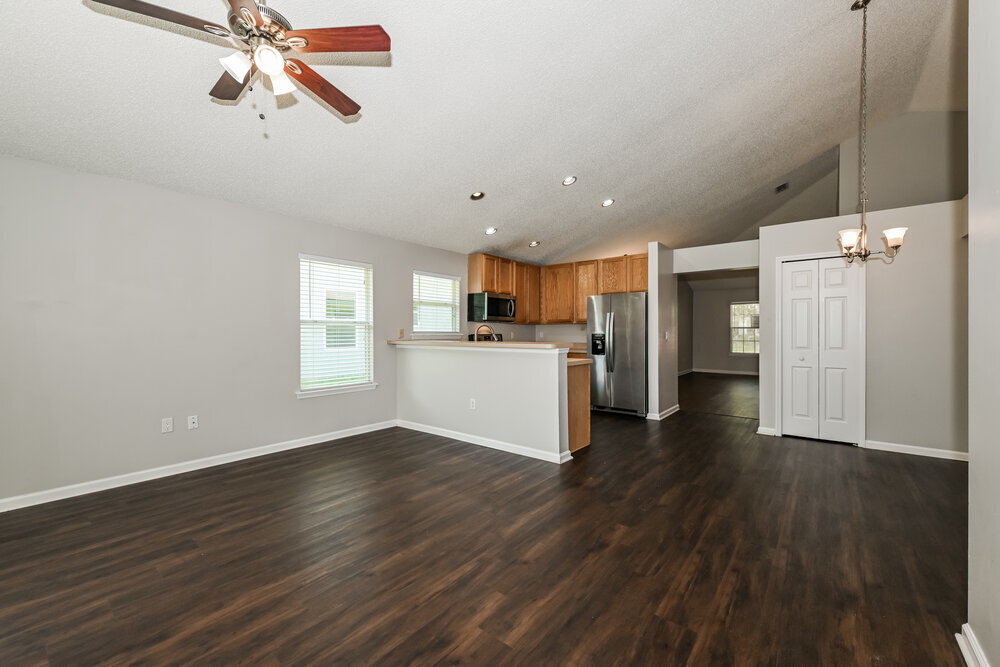 Building Photo - 699 Bellshire Dr