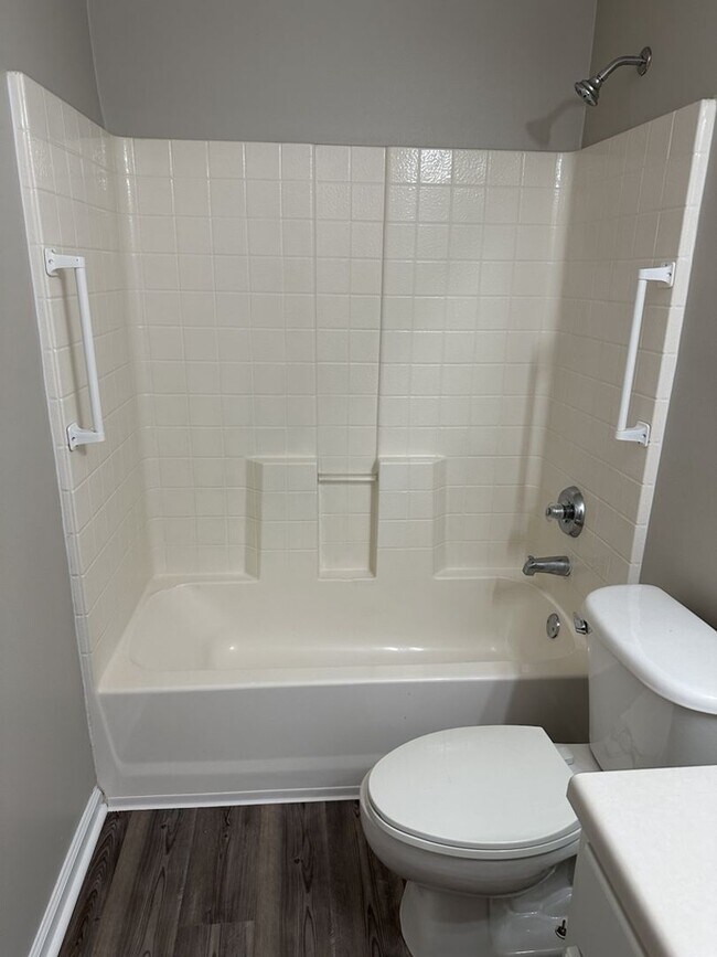 Building Photo - 76 Al Henderson Blvd