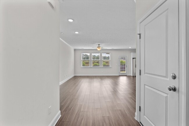 Building Photo - 948 Newburn Dr