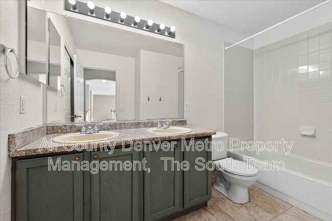 Building Photo - 4425 Iran St