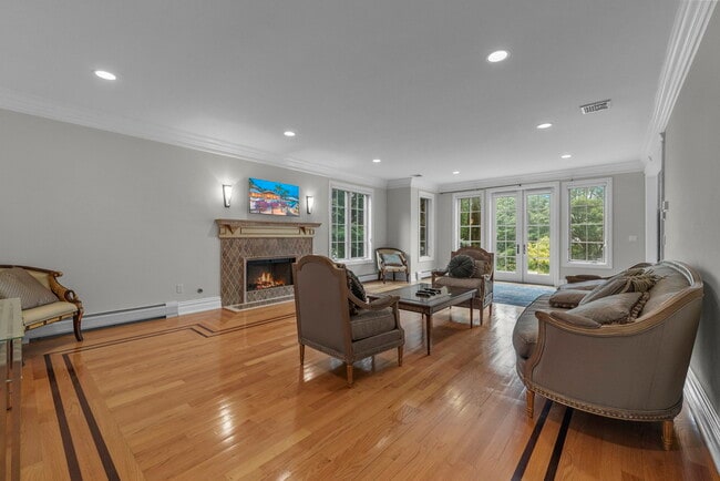 Building Photo - 1 Euclid Rd