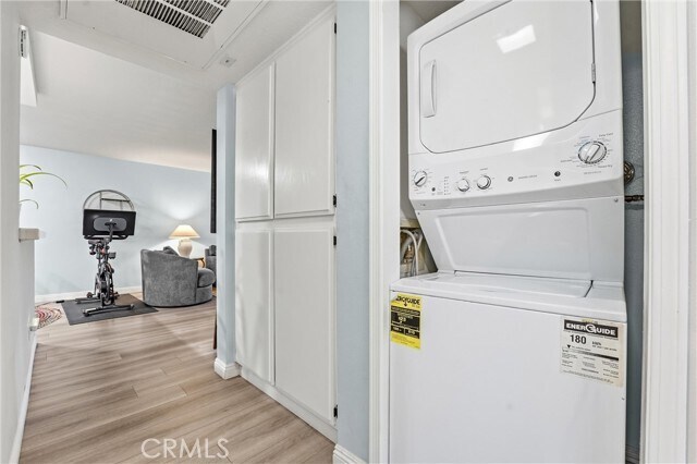 Building Photo - 24486 Howes Dr