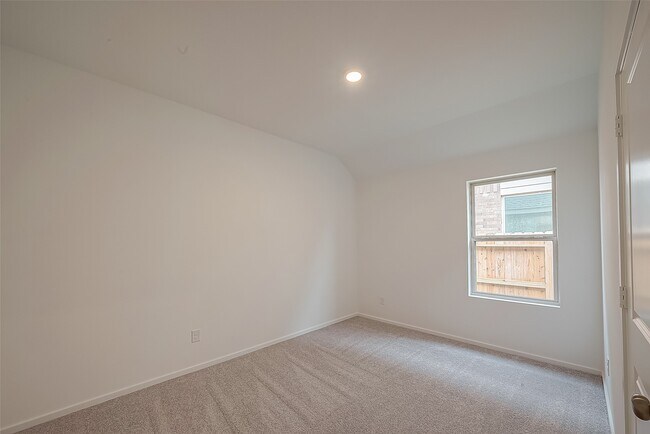 Building Photo - 27235 Henley Rdg Dr