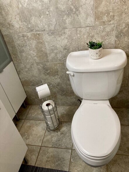 Building Photo - 12209 Braxfield Ct