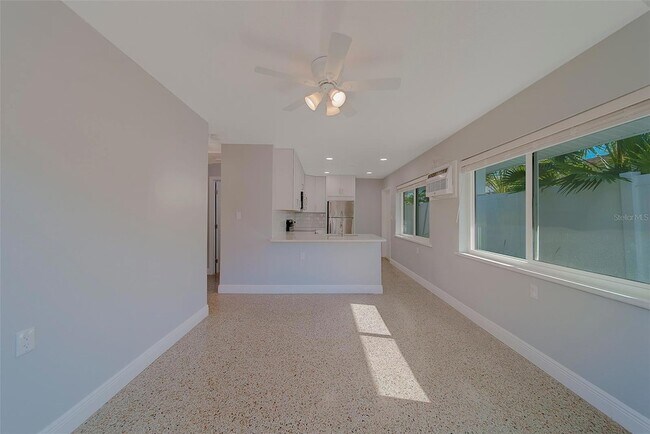 Building Photo - 13248 4th St E