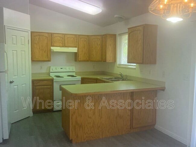 Building Photo - 5456 S 4125 W