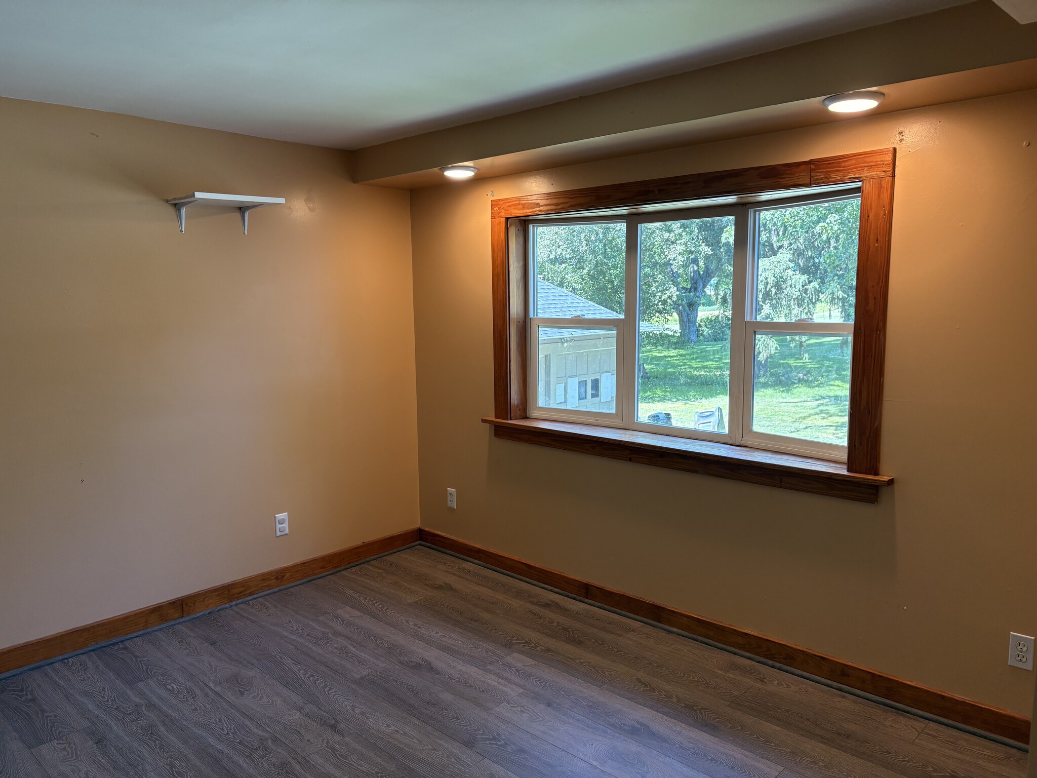 Extra Room - 1781 Fairport Nine Mile Point Rd