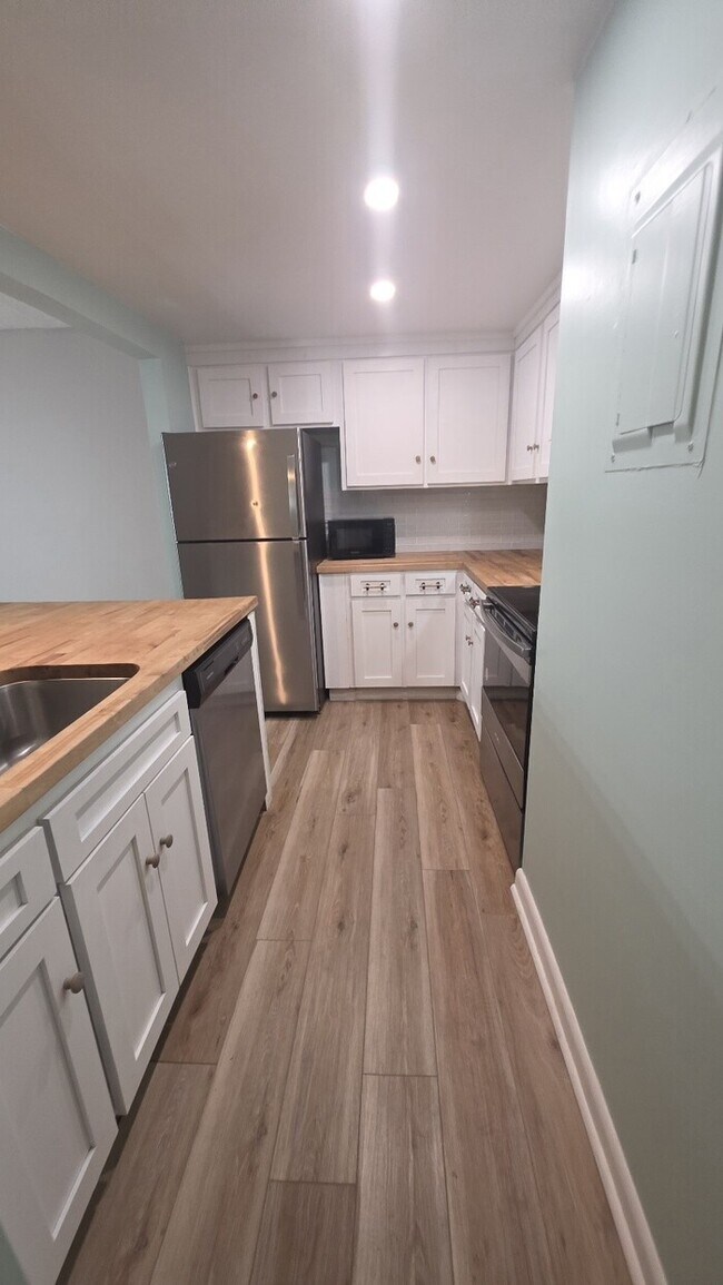 Building Photo - 2 Bedroom 2 Bath Condo just 10 Minutes from Downtown St Augustine and Beaches