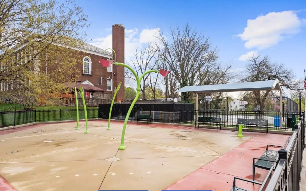 Building Photo - 4491 MacArthur Blvd NW