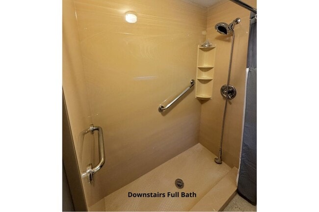 Building Photo - 1027 West St