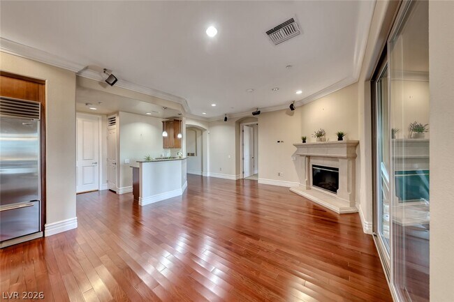 Building Photo - 20 Via Mantova