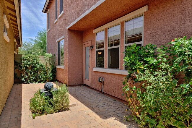 Building Photo - 4351 E Selena Dr