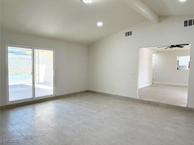 Building Photo - 236 Pershing Dr
