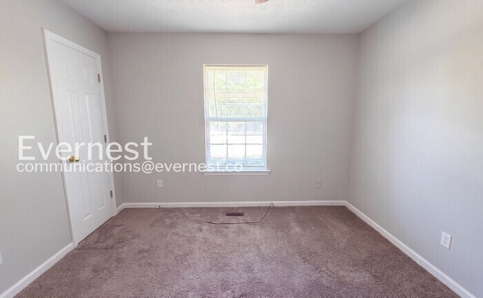 Building Photo - 120 Buckingham Cir