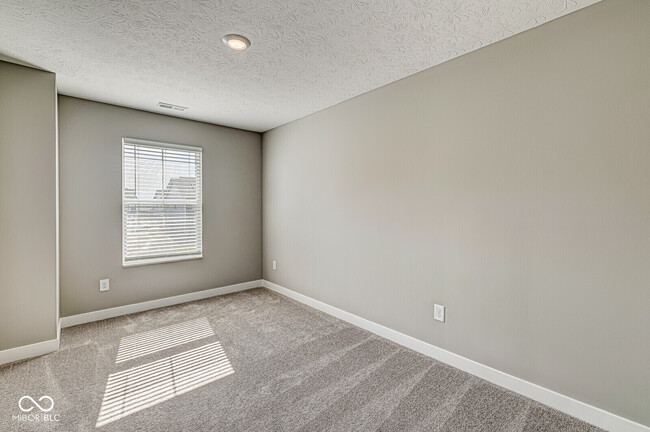 Building Photo - 9623 Beckett St