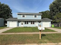 Building Photo - 2 Bedroom Duplex for Rent, Near South Midd...