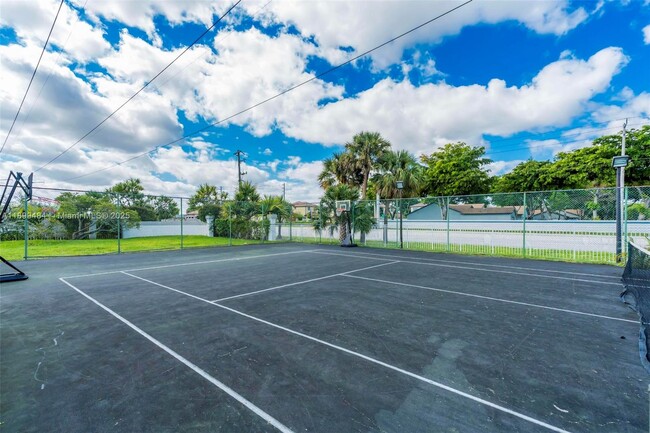 Building Photo - 5780 Rock Island Rd