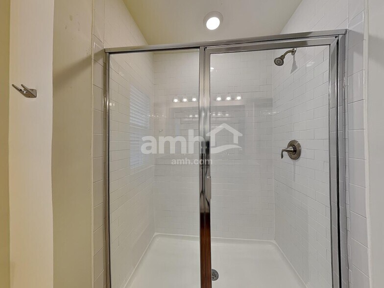 Building Photo - 1170 Ashlyn Ct