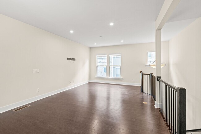 Building Photo - 13051 Tinton Ave
