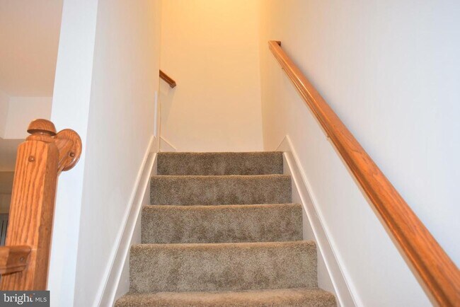 Building Photo - 15435 Binder Ct