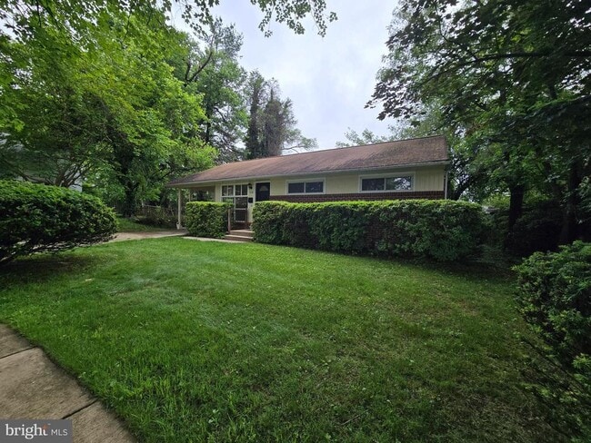 Building Photo - 13118 Vandalia Ct