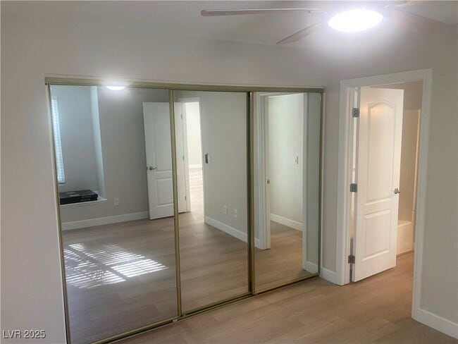 Building Photo - 3145 E Flamingo Rd