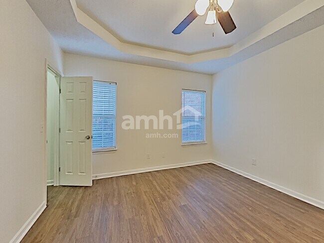 Building Photo - 6852 Scarlet Ridge Dr