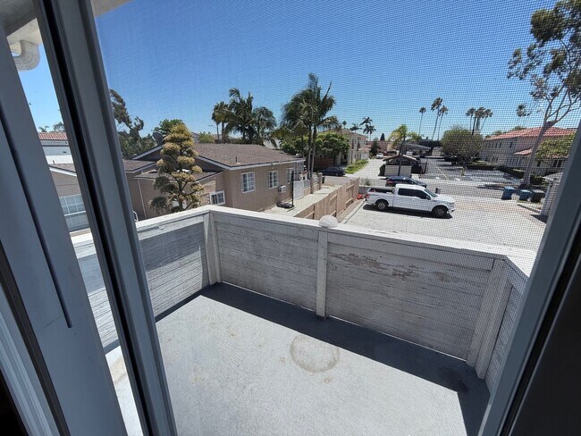 Building Photo - 273 Alvarado St