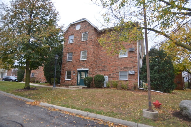 Primary Photo - 4408 W Shamrock Ln