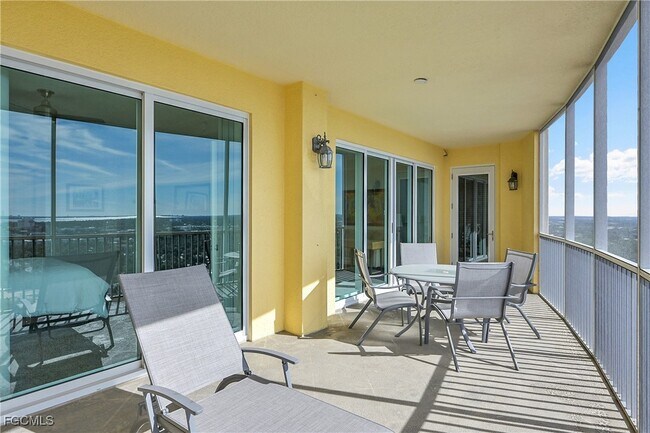 Building Photo - 2743 First St