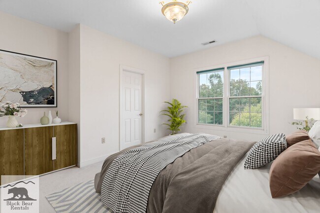 Building Photo - South AVL - Grand Residence in The Cotswol...