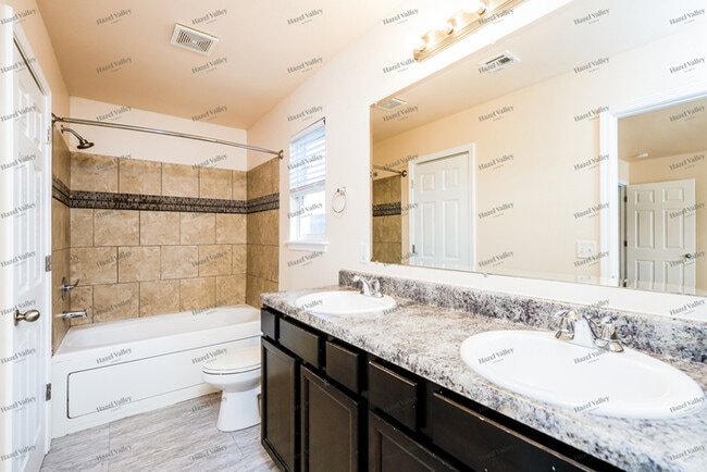 Building Photo - 25158 E 92nd Ct S