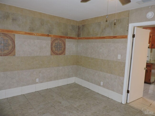 Building Photo - 1327 Jasma Ln