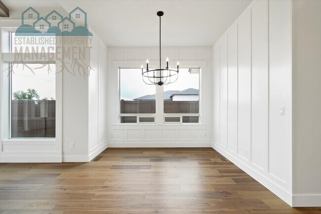 Building Photo - 10642 W Lothbury Dr