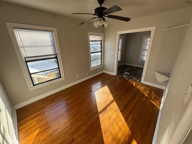 Building Photo - 1815 Lucile Ave