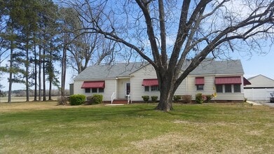 Building Photo - COMING SOON- 3 bedroom single family