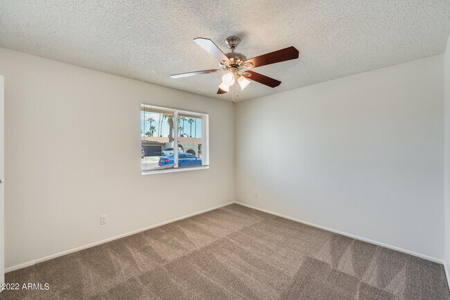 Building Photo - 10424 N 38th Dr