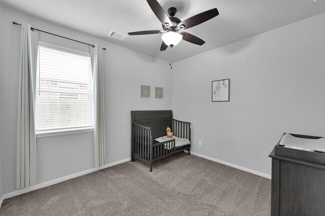 Building Photo - 3791 Lake Bend Shore Dr