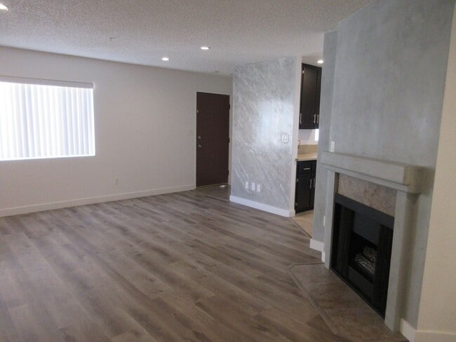 Building Photo - 2 bedroom Canoga Park condo on Eton Avenue...
