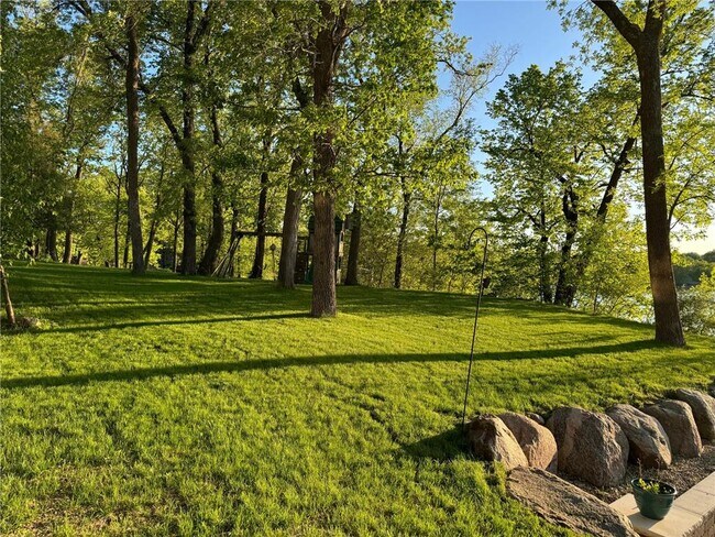 Building Photo - 1409 Hoot Lake Dr